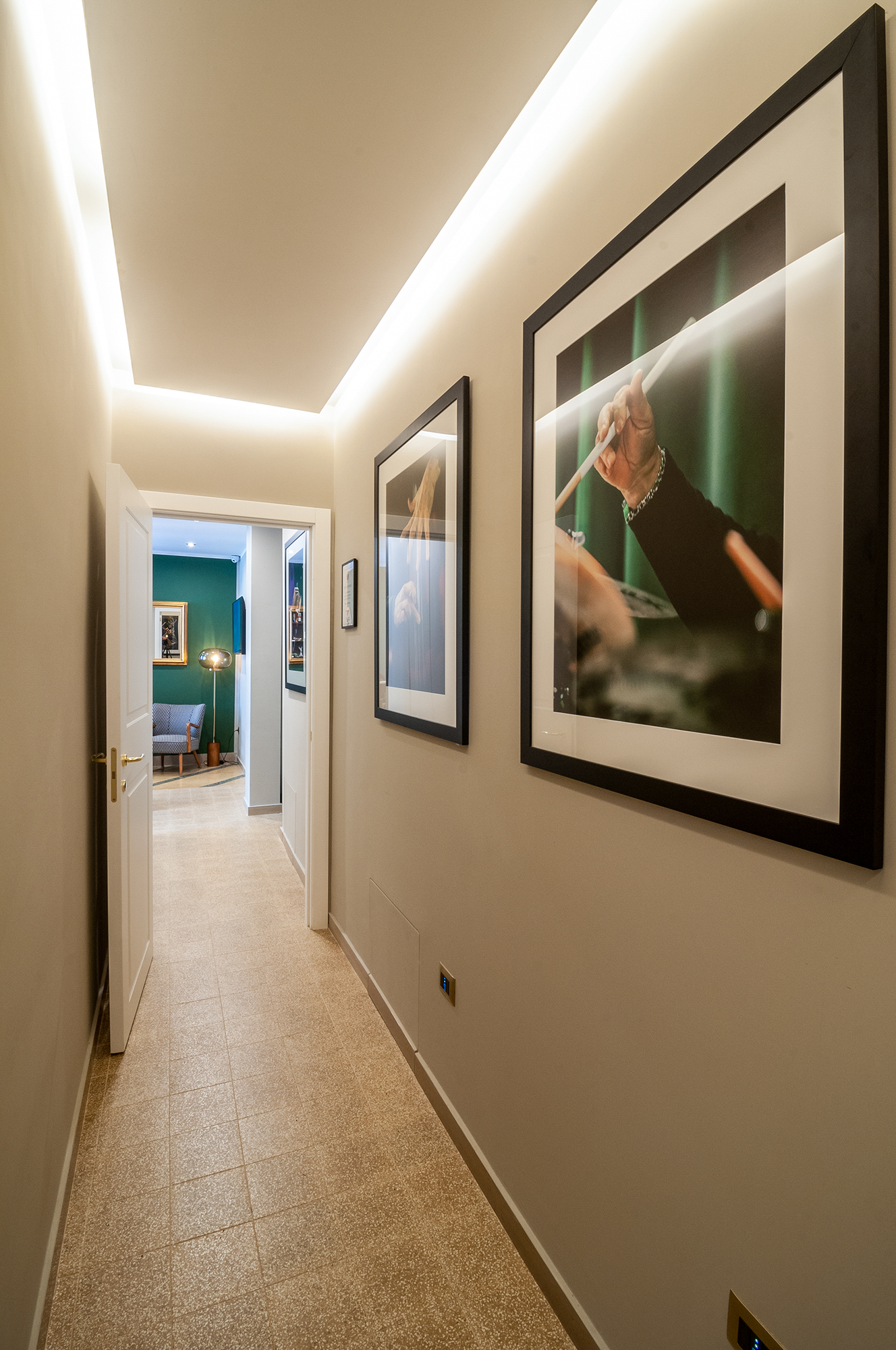 The gallery corridor with music shots